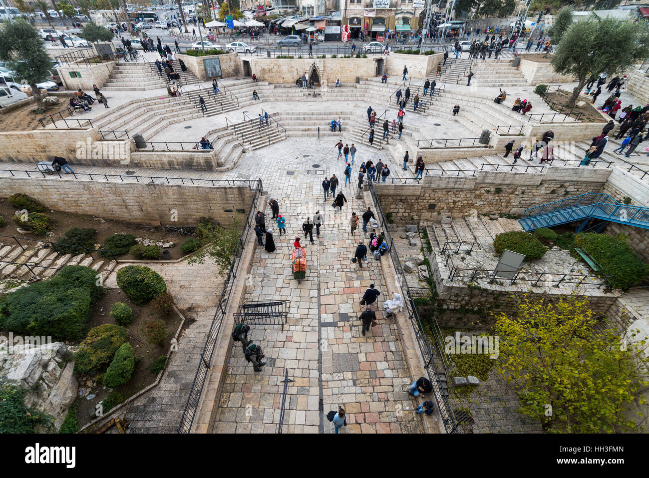 Ein Blick von oben auf das Damaskustor in der Altstadt von Jerusalem, Israel Stockfoto