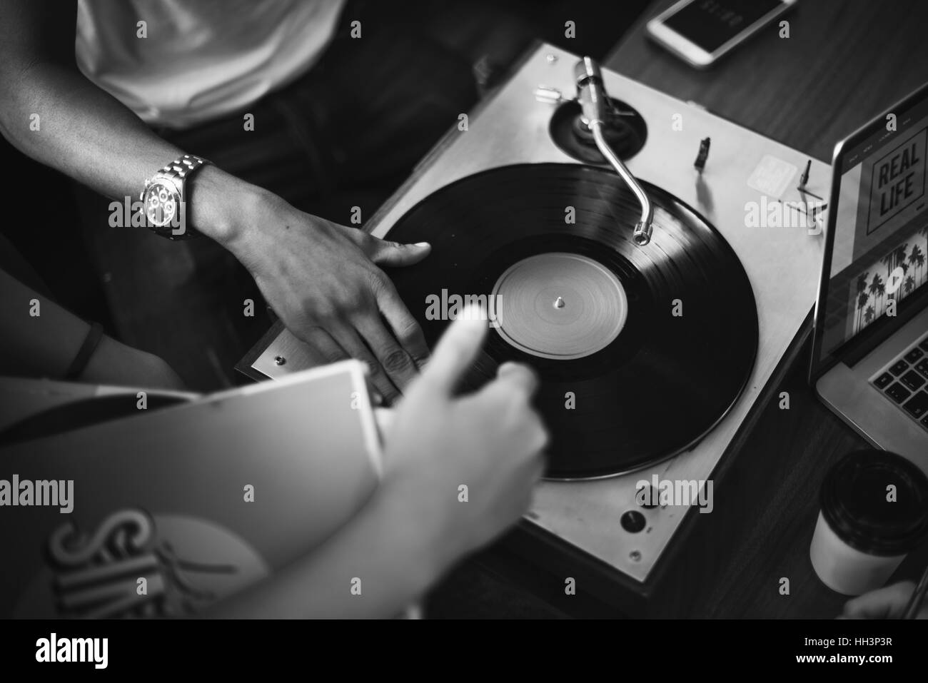 Plattenspieler Vinyl aufnehmen DJ Scratch-Musik-Entertainment-Konzept Stockfoto