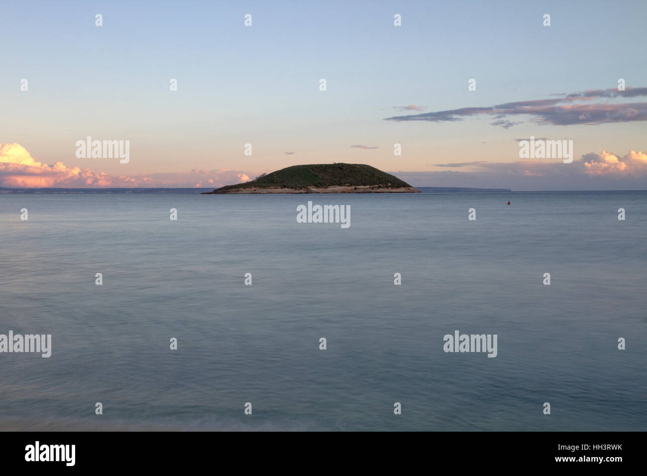 Magaluf lange Belichtung klares Wasser und Himmel einer Insel Landschaft Meer Tageslicht Szene, Mallorca Spanien Stockfoto