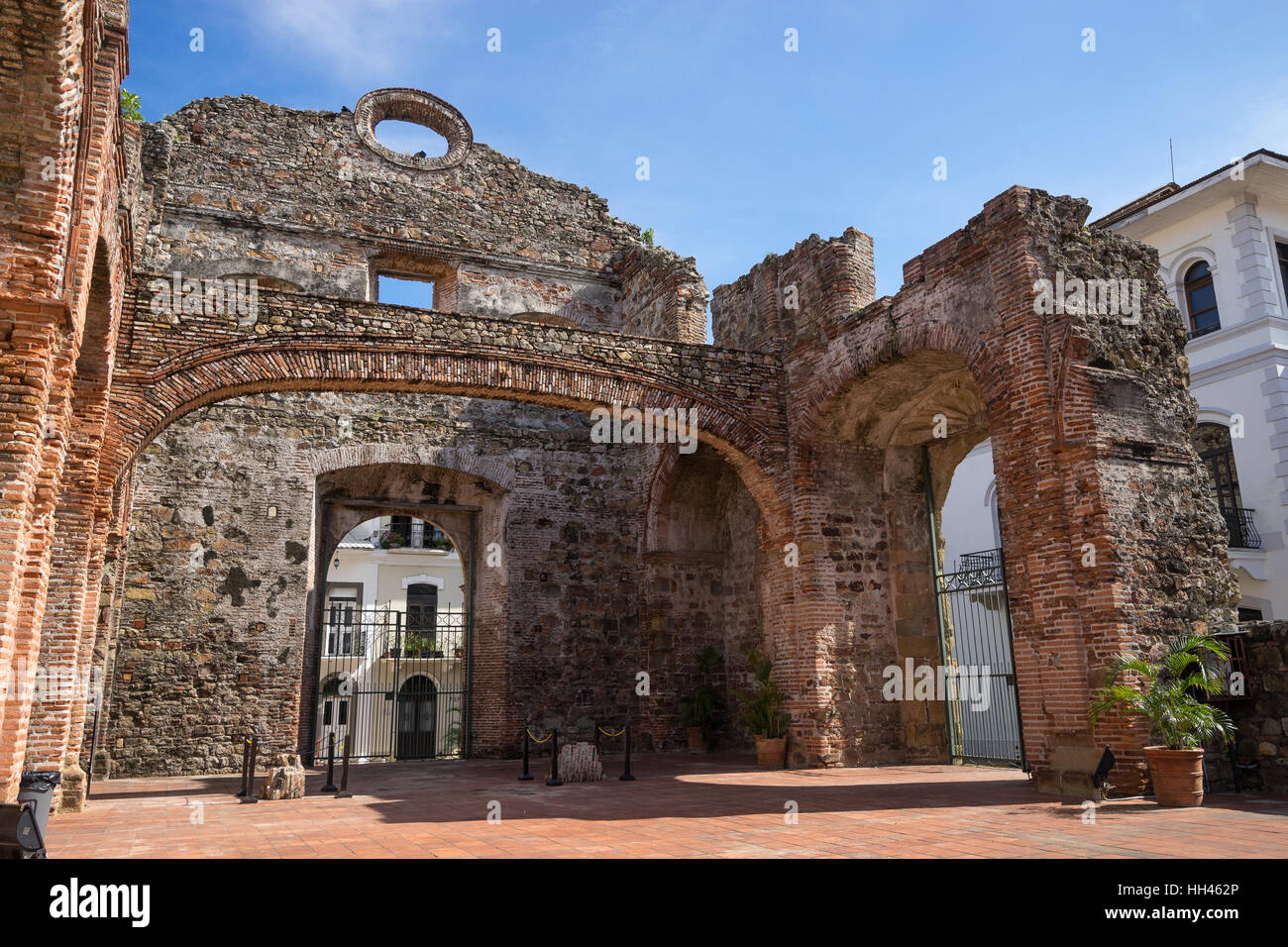 Ruine der ehemaligen Kathedrale im Casco Viejo-Panama-Stadt Stockfoto