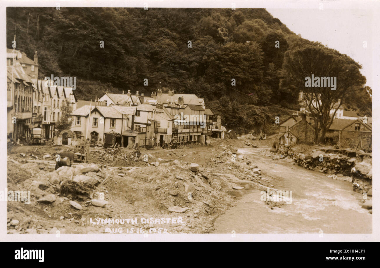 Lynmouth, Devon - August 1952 - neun Zoll Regen in 12 Hoursd führte zu Verwüstungen durch 90 Millionen Tonnen von Hochwasser und 200 Tausend Tonnen Geröll freigesetzt von den Höhen des Exmoor, führt zum Verlust von 34 Leben, mit einer weiteren Stockfoto