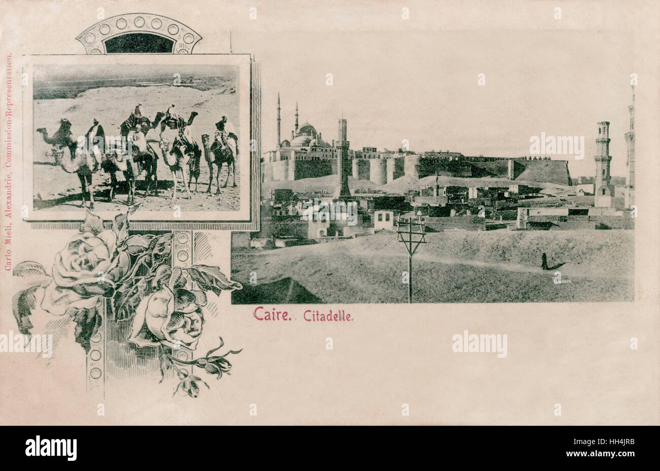 Zwei Bilder von einer Reisegruppe von Kamel Fahrern und der Saladin-Zitadelle von Kairo auf einer Postkarte mit gezeichneten Rosen verziert. Stockfoto