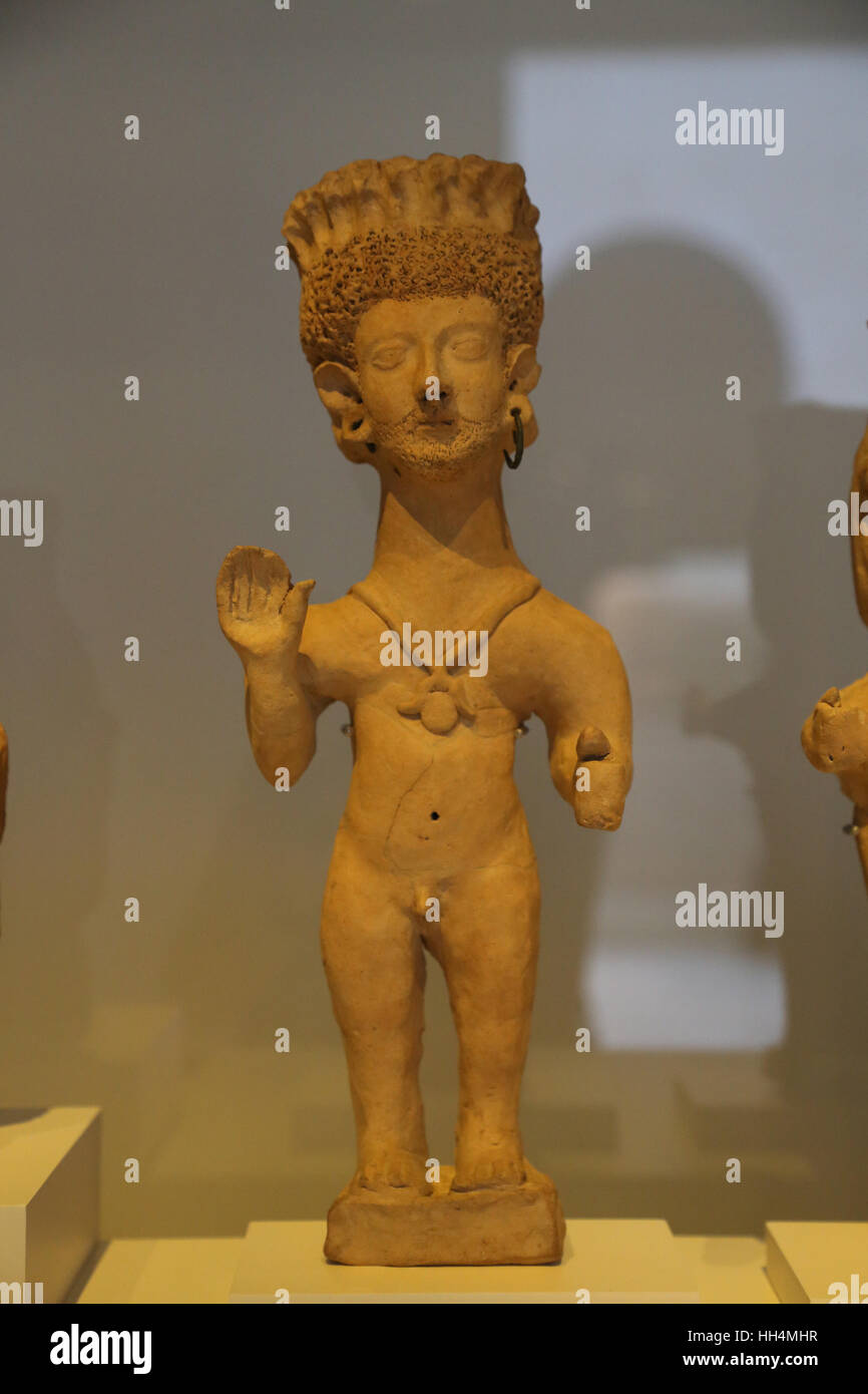 Abbildung. Gottheit, eine Kultfigur oder ein Orant. Clay. 4.-3. Jh. v. Chr.. Nekropole von Puig des Molins, Ibiza, punische. Spanien. Stockfoto