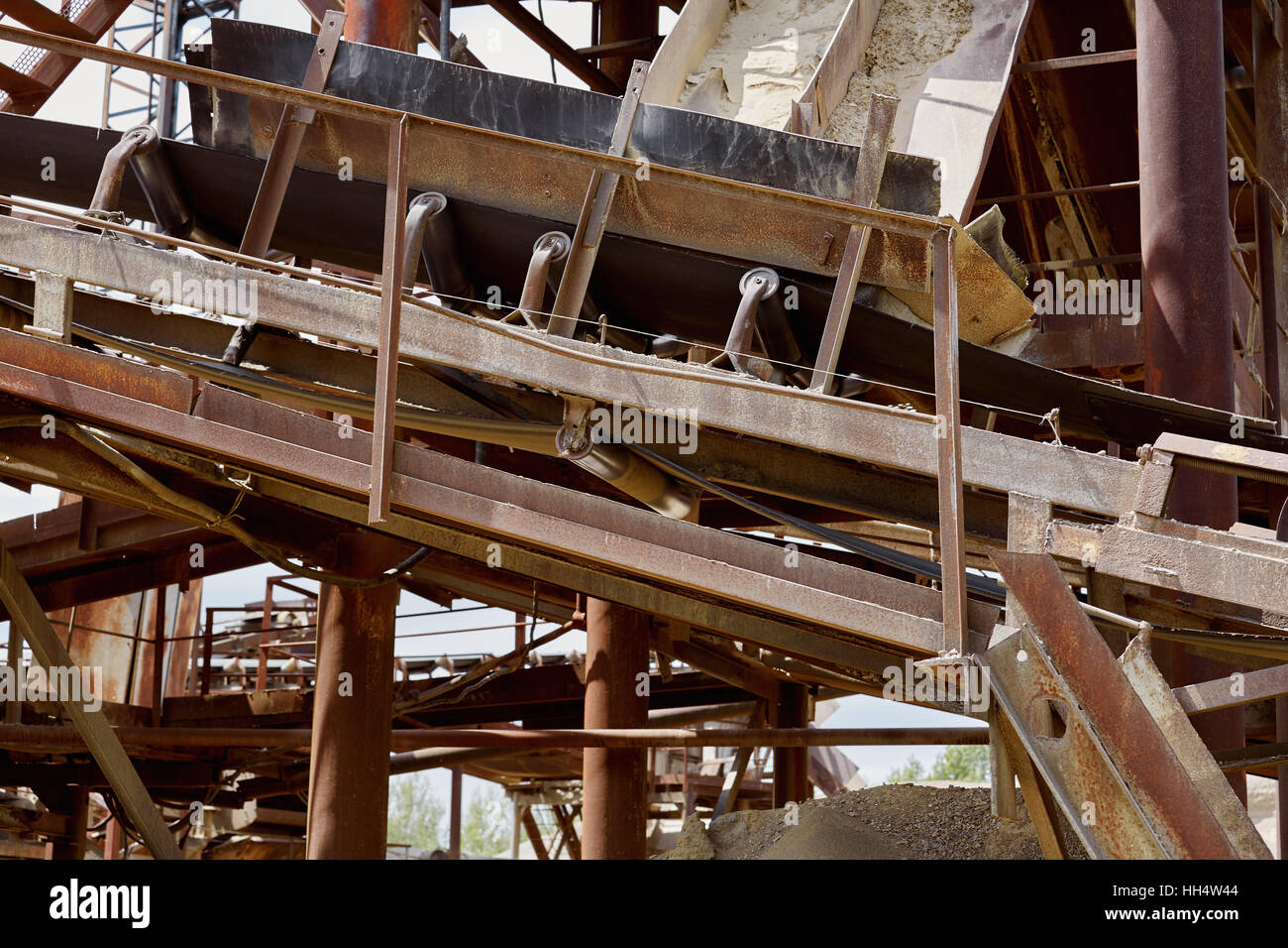 Transportband aus Stein Brechanlage Stockfoto