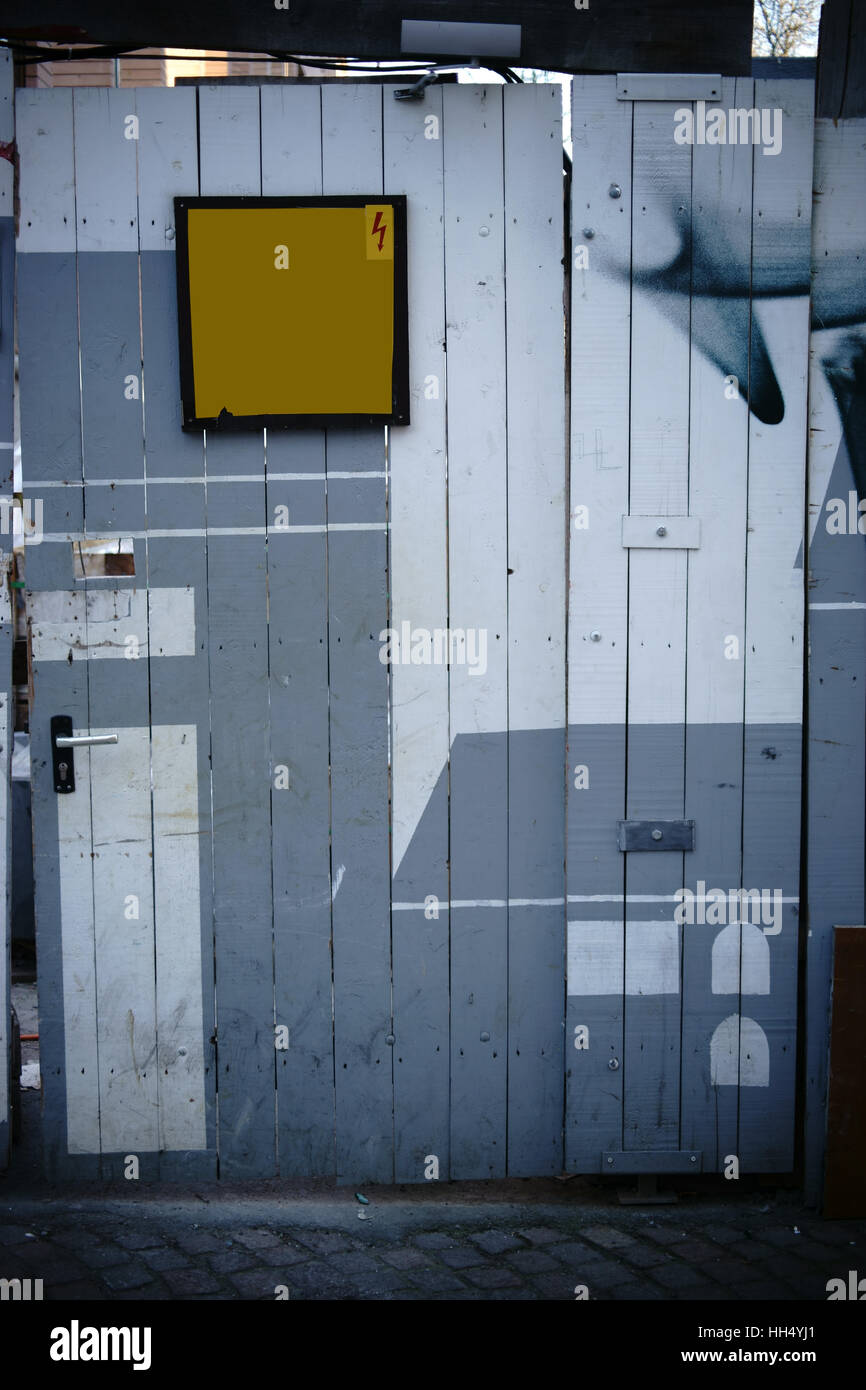 Verrückte Bau Website Tür Stockfoto