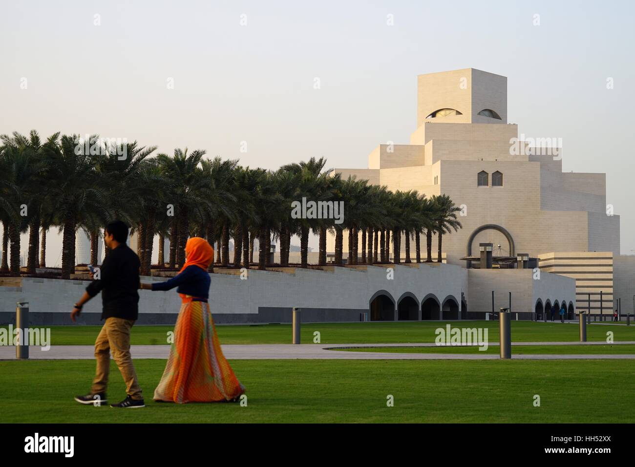 2008 eröffnete befindet sich auf der Doha Corniche ikonischen Museum für islamische Kunst Gebäude entworfen von Architekt I. M. Pei. Stockfoto