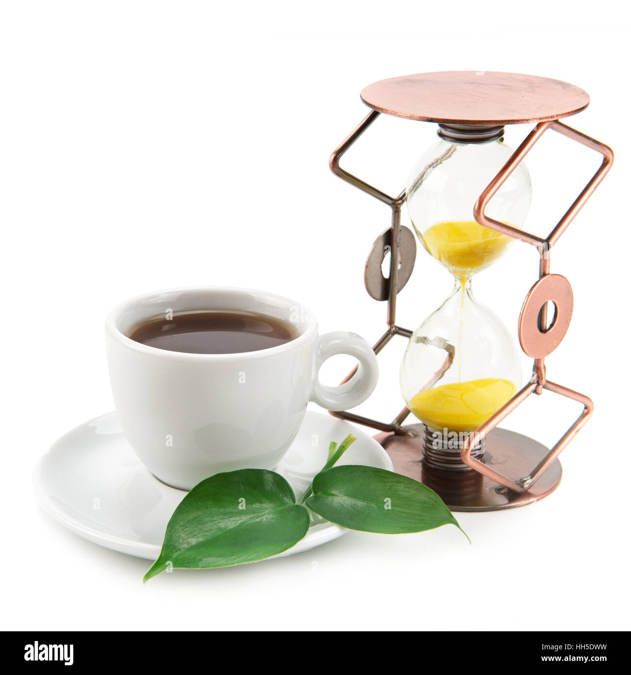 Teetasse Und Sanduhr Isoliert Auf Weissem Hintergrund Stockfotografie Alamy