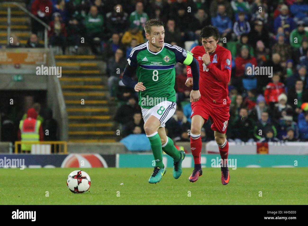 Belfast, Nordirland. 11. November 2016. Fußball-WM - Nordirland 4 Aserbaidschan 0. Northern Ireland Steven Davis (8). Stockfoto