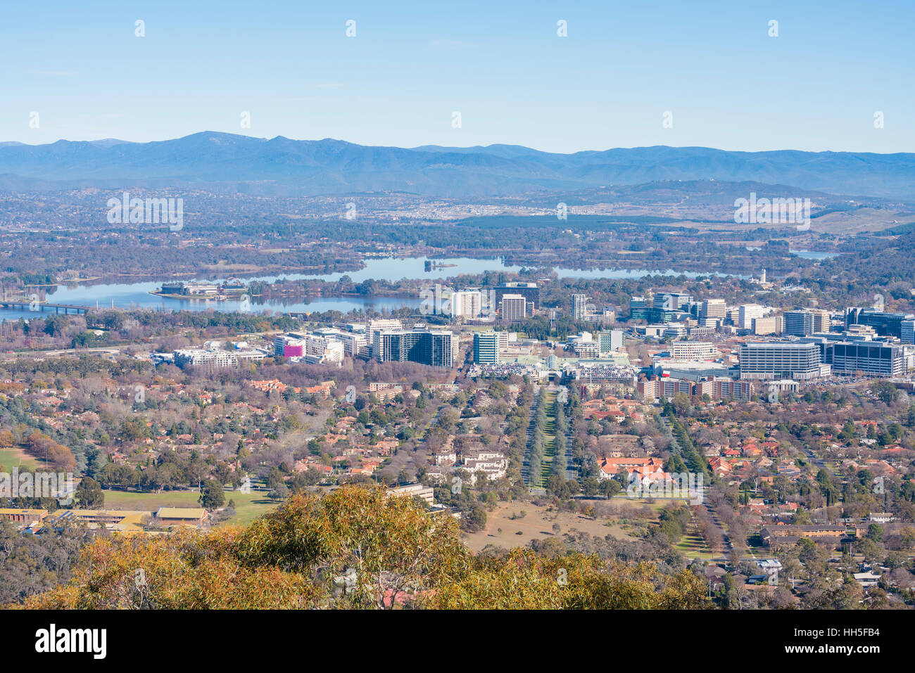 Luftaufnahme der Innenstadt von Canberra, Australien in der Tageszeit Stockfoto