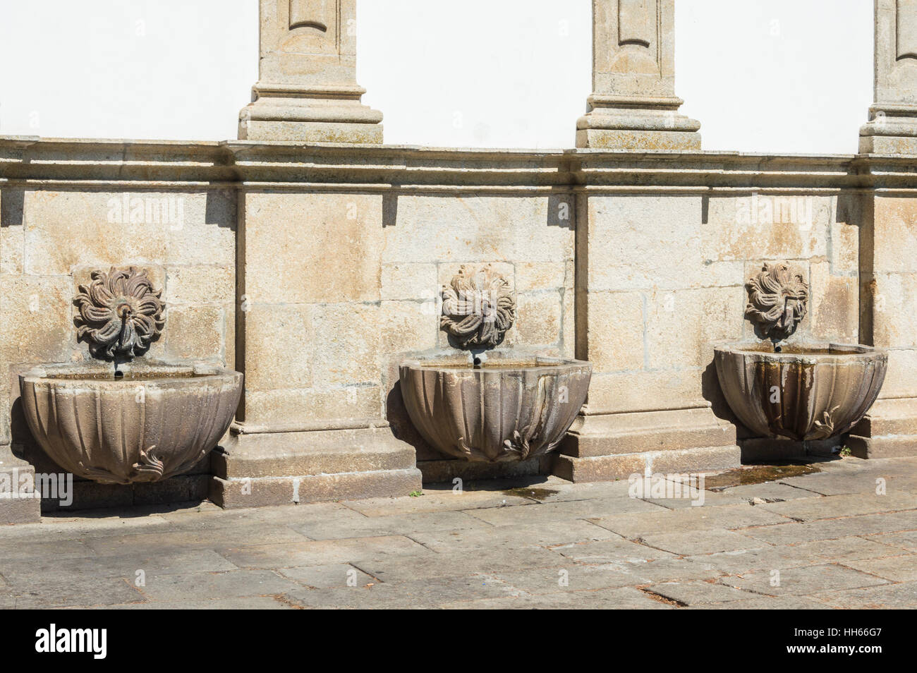 Viseu, Portugal, öffentliche Brunnen, bestehend aus drei Quellen Stockfoto