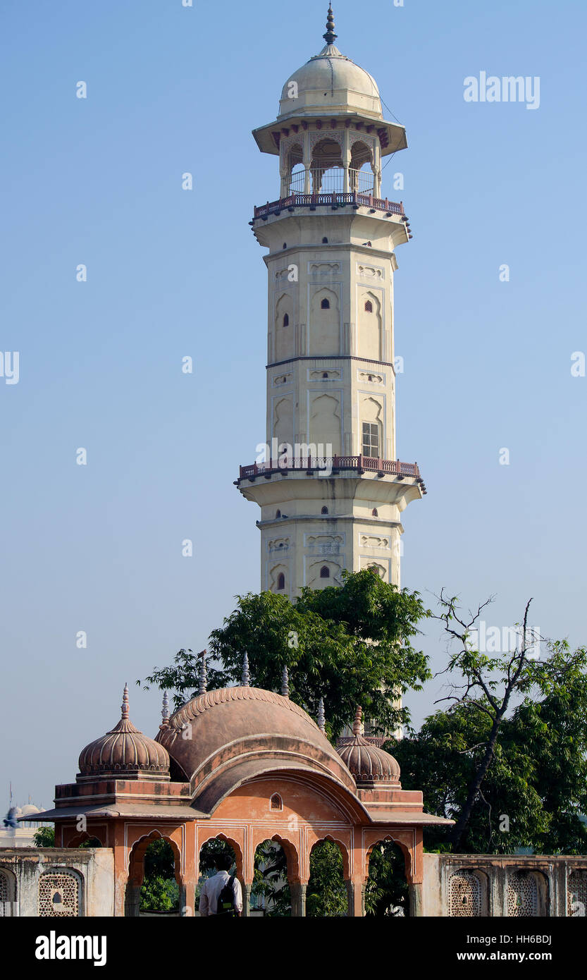 Architektur und Bauten der Stadt Jaipur in Indien, der Stadt, Architektur, eine Konstruktion, ein Minarett, das Gebäude Stockfoto