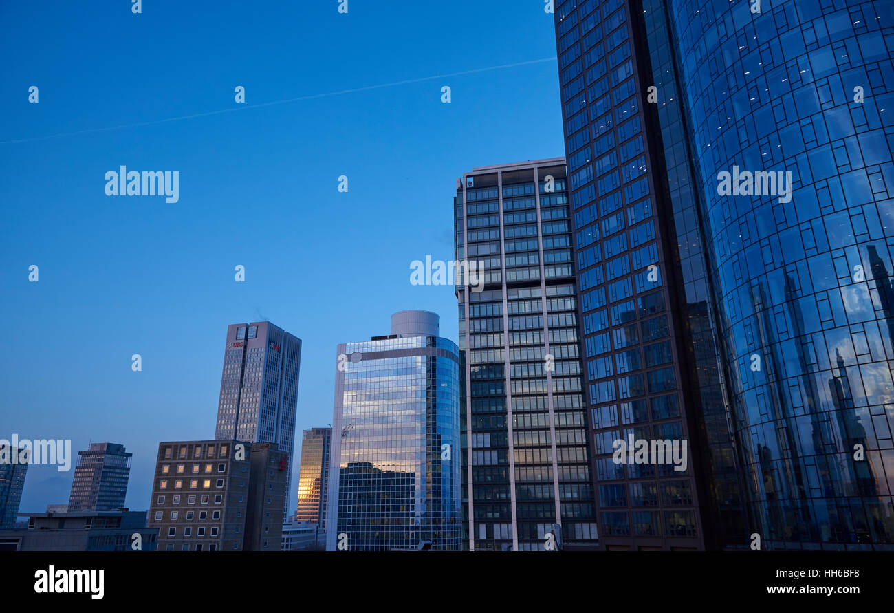 Spiegelnden Glasfassaden der Bürohochhaus, Frankfurt Am Main Stockfoto