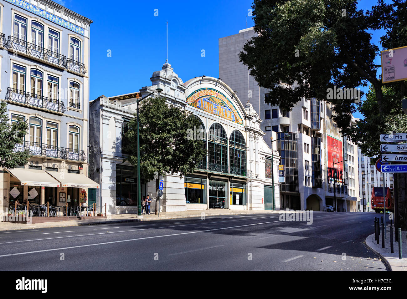 Lissabon, PORTUGAL - ca. Oktober 2016: Straßen von Lissabon Stadt, Portugal. Stockfoto