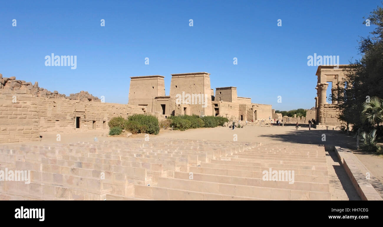 Panoramablick auf den alten Tempel von Philae in Ägypten (Afrika) Stockfoto