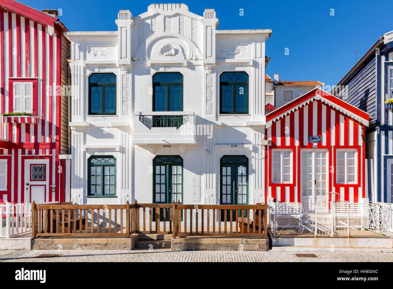 Bunte Häuser in Costa Nova, Aveiro, Portugal Stockfoto