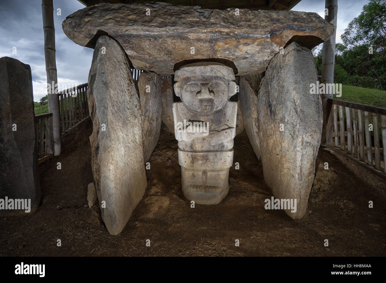 alten präkolumbianischen Grab in San Agustin Colombia Stockfoto