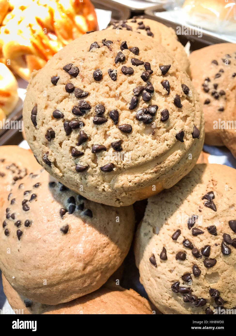 Chocolate Chip Cookies in der Bäckerei Stockfoto
