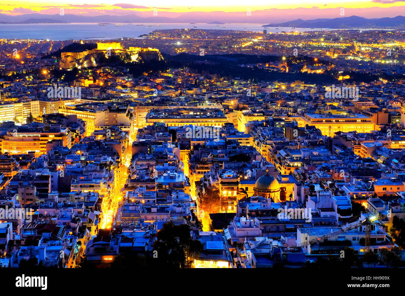 Blick auf die Stadt Athen Form Mount Lycabettus Athen, Griechenland Stockfoto