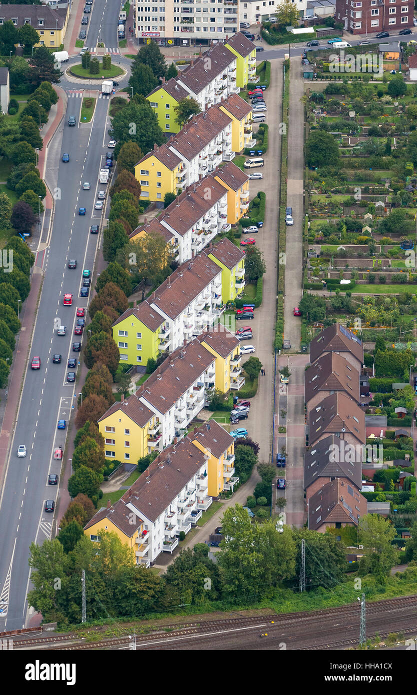 Miete freistehende Häuser, Wohnblocks auf der Böschung und Homberger Straße, Moers, Ruhrgebiet, Niederrhein Stockfoto