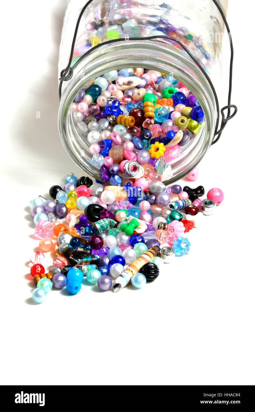 Perlen in Gläsern für die Erstellung von Kunst Hobbys Schmuck Stockfoto