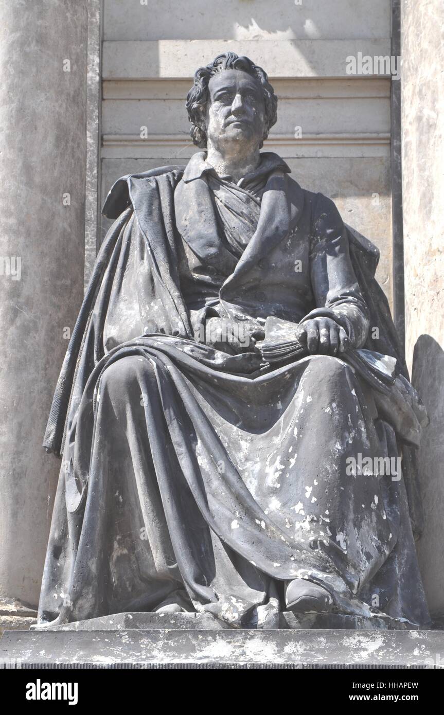 Dresden Semperoper - Statue j. w. goethe Stockfoto