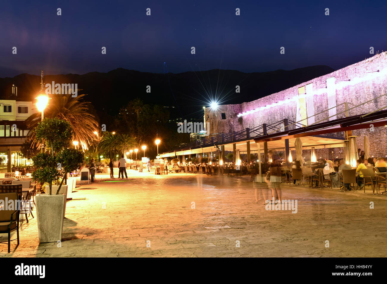 Budva alte Stadt Café, Nacht-Szene, Montenegro, Europa Stockfoto