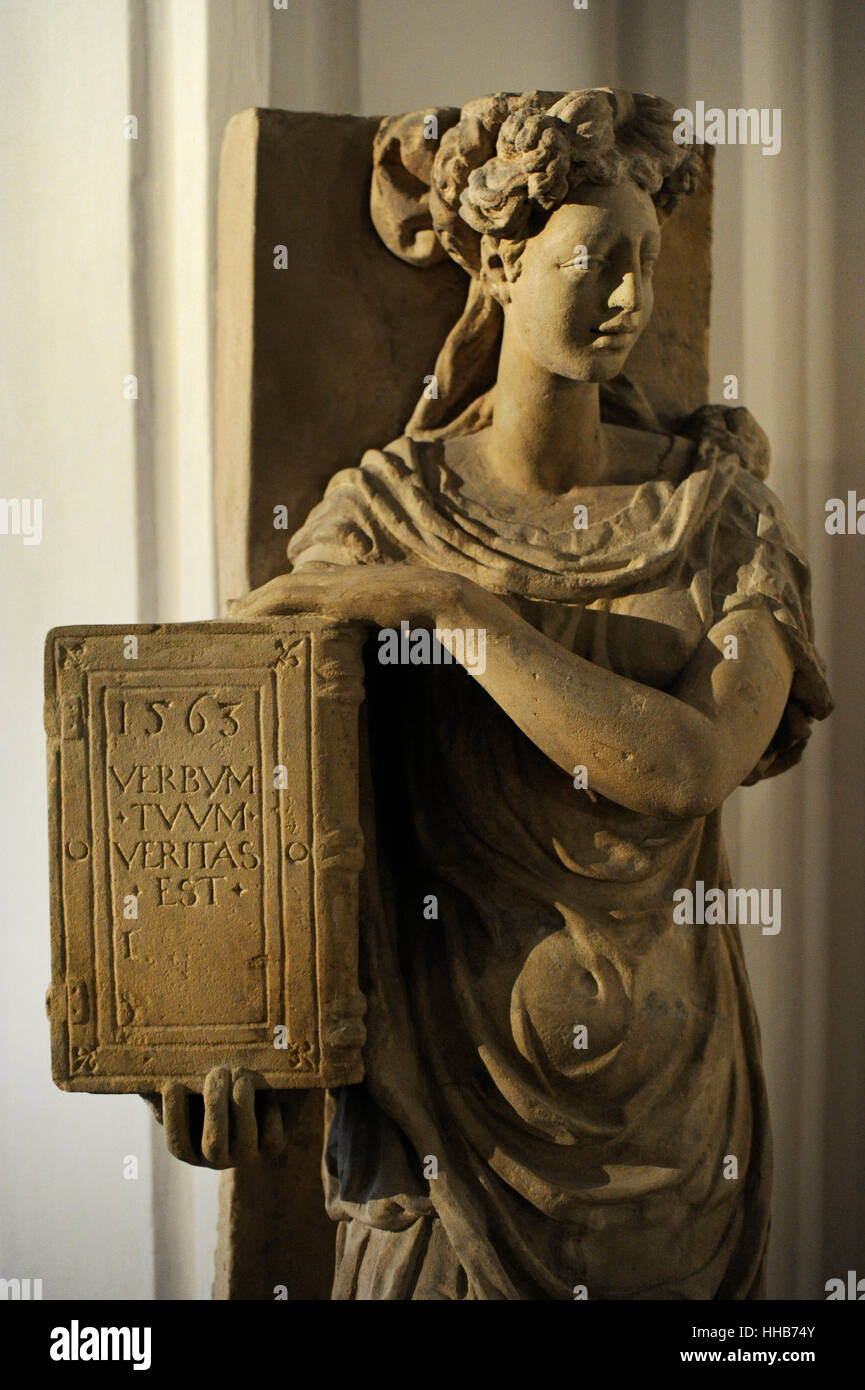 Fides. Eine Allegorie des Glaubens. Hendrick van Linth und Cornelius Brun (?). Eine Karyatide aus dem Portal eines Stadthauses in 37 Dtuga Street in Danzig, 1563. Sandstein. National Museum. Danzig. Polen. Stockfoto