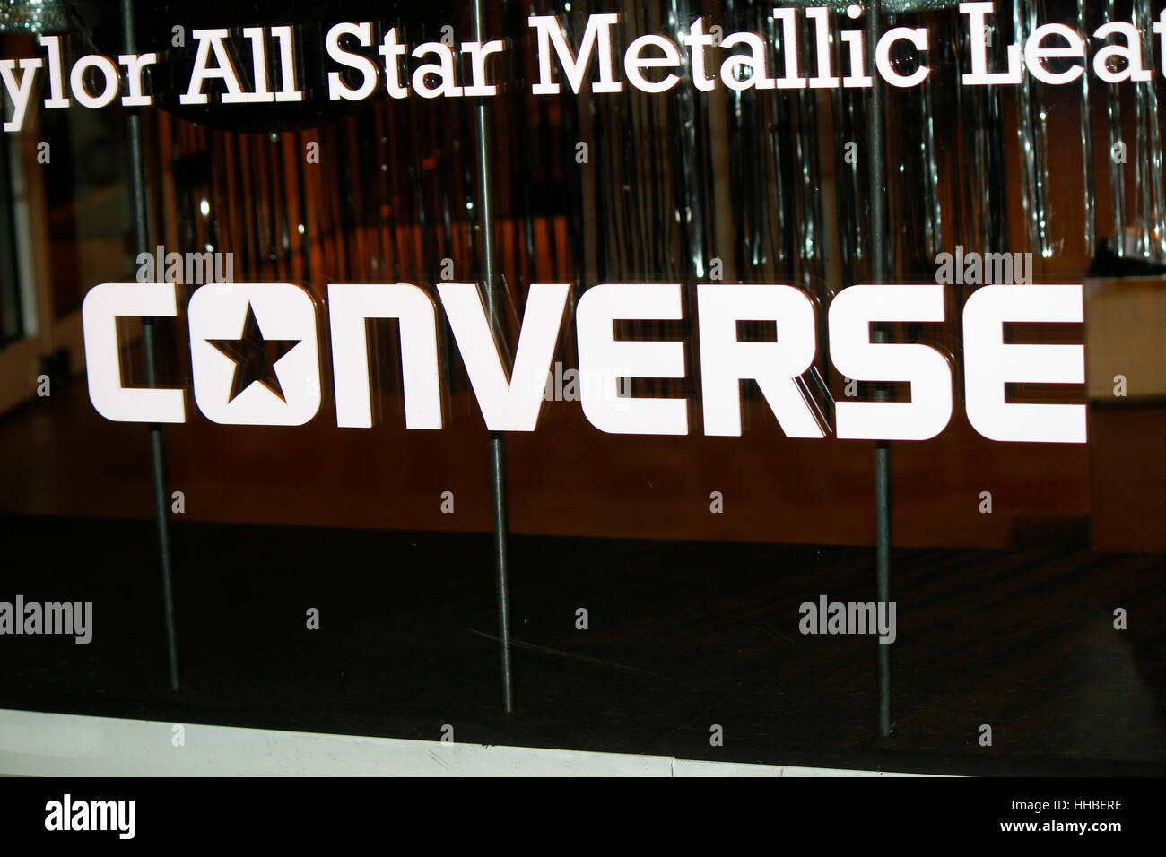 Das Logo der Marke "Converse", Berlin. Stockfoto