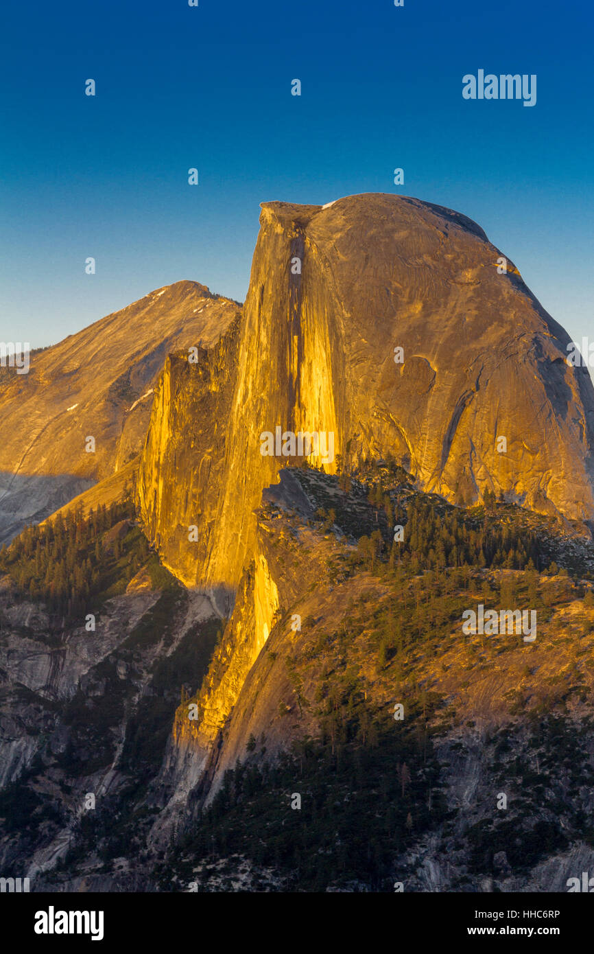 Sonnenuntergang am Half Dome, Yosemite-Nationalpark Stockfoto