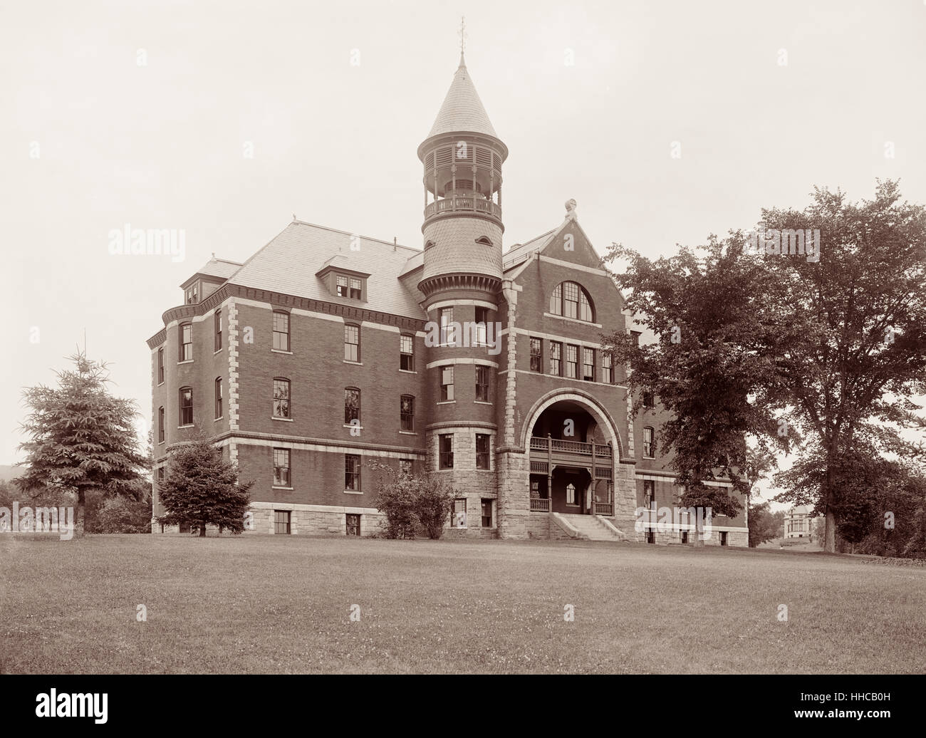 Marquand Hall am Northfield Seminary, eine Schule für junge Frauen, von bekannten aus dem 19. Jahrhundert Evangelist d.l. Moody in East Northfield, Massachusetts gegründet. (Foto von Detroit Publishing Co. zwischen 1900 und 1906.) Stockfoto