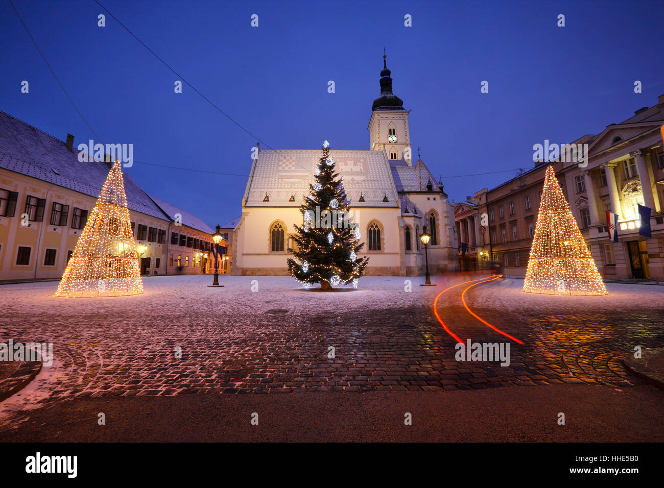 St.-Markus-Kirche zur Weihnachtszeit in Zagreb Stockfoto