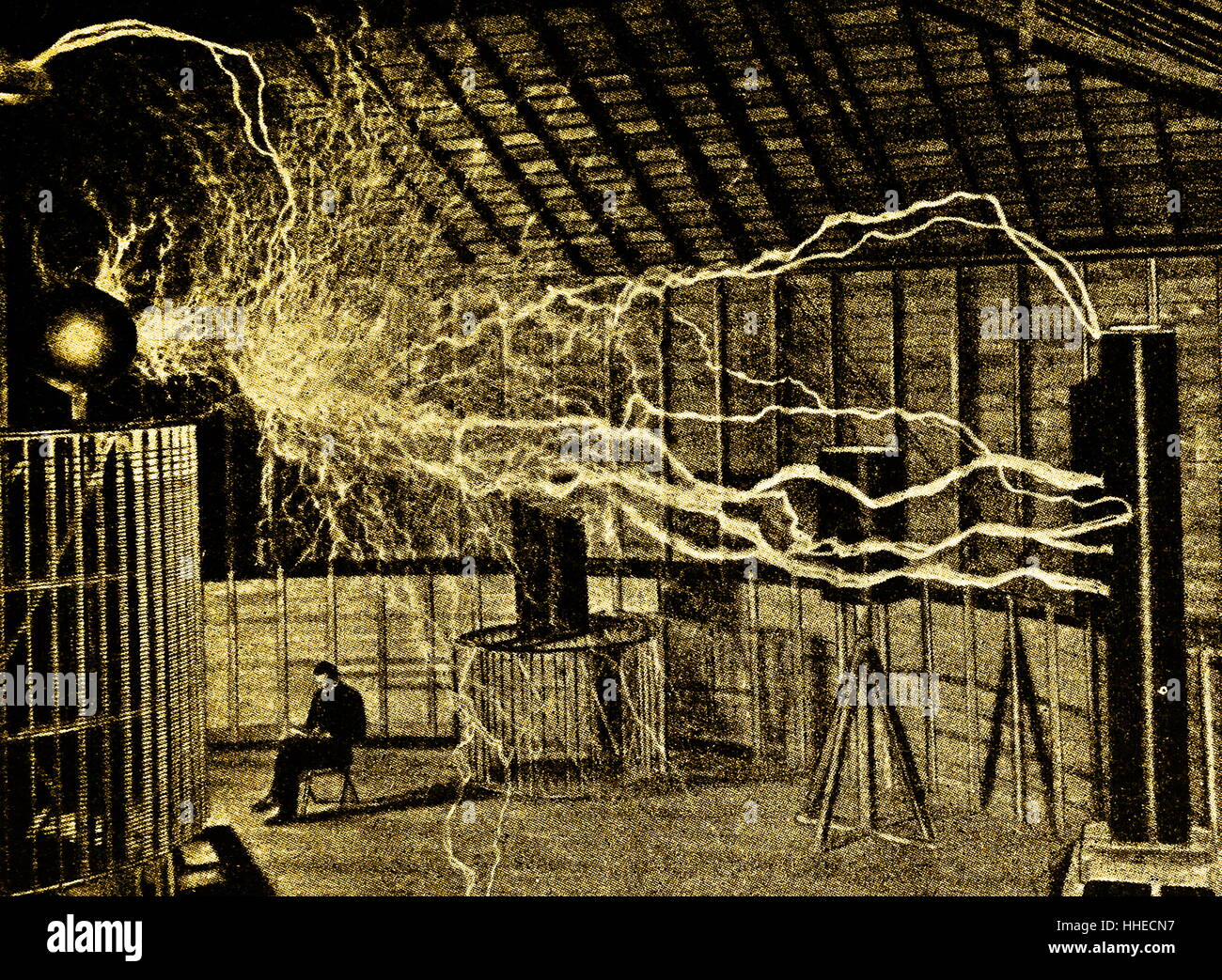 Nikolas Tesla (1856-1943) Labor, Colorado Springs um 1900, zeigt seine künstliche Blitze. Stockfoto