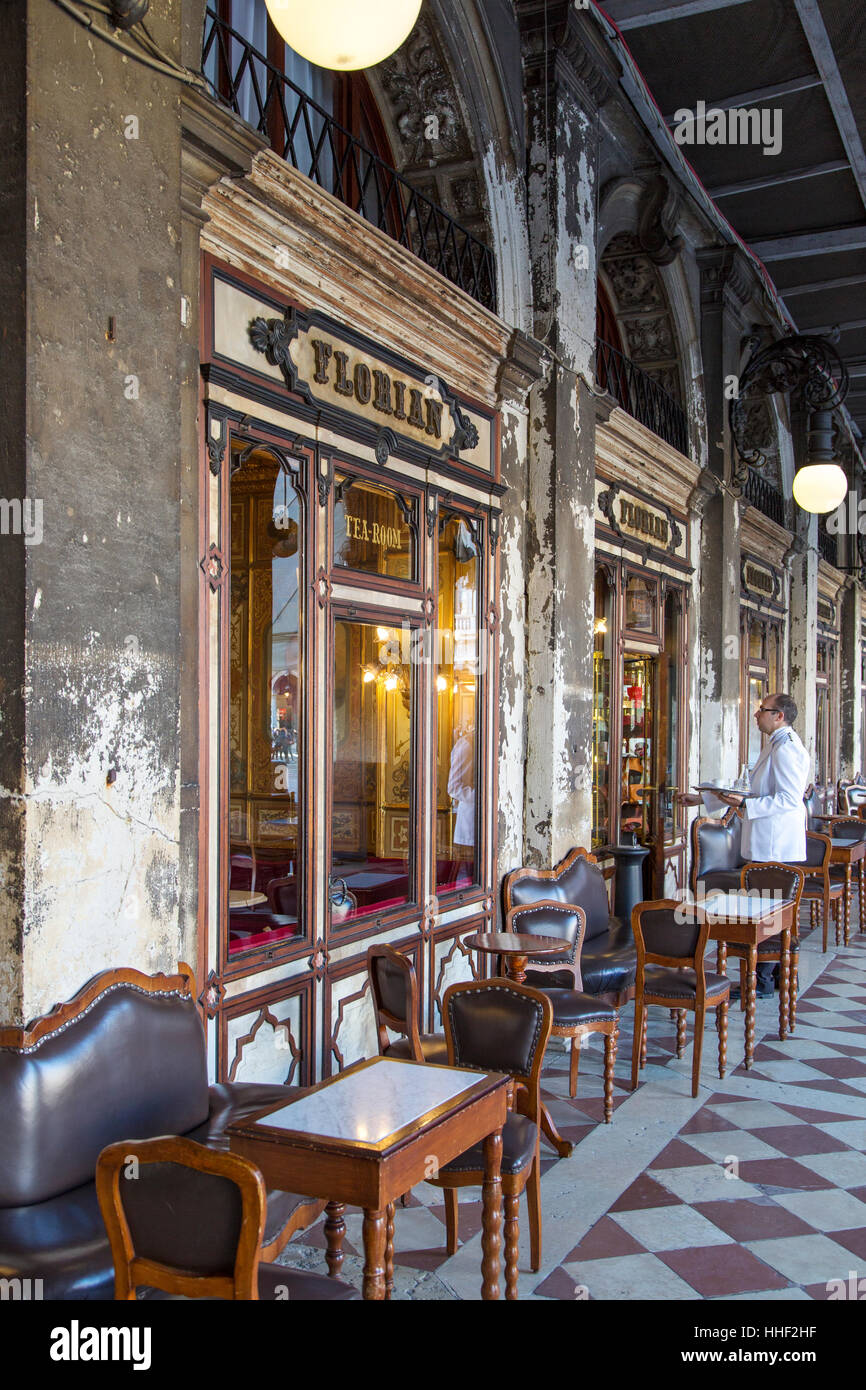 Caffe Florian (b. 1720), das älteste Café der Welt, Piazza San Marco, Venedig, Veneto, Italien Stockfoto