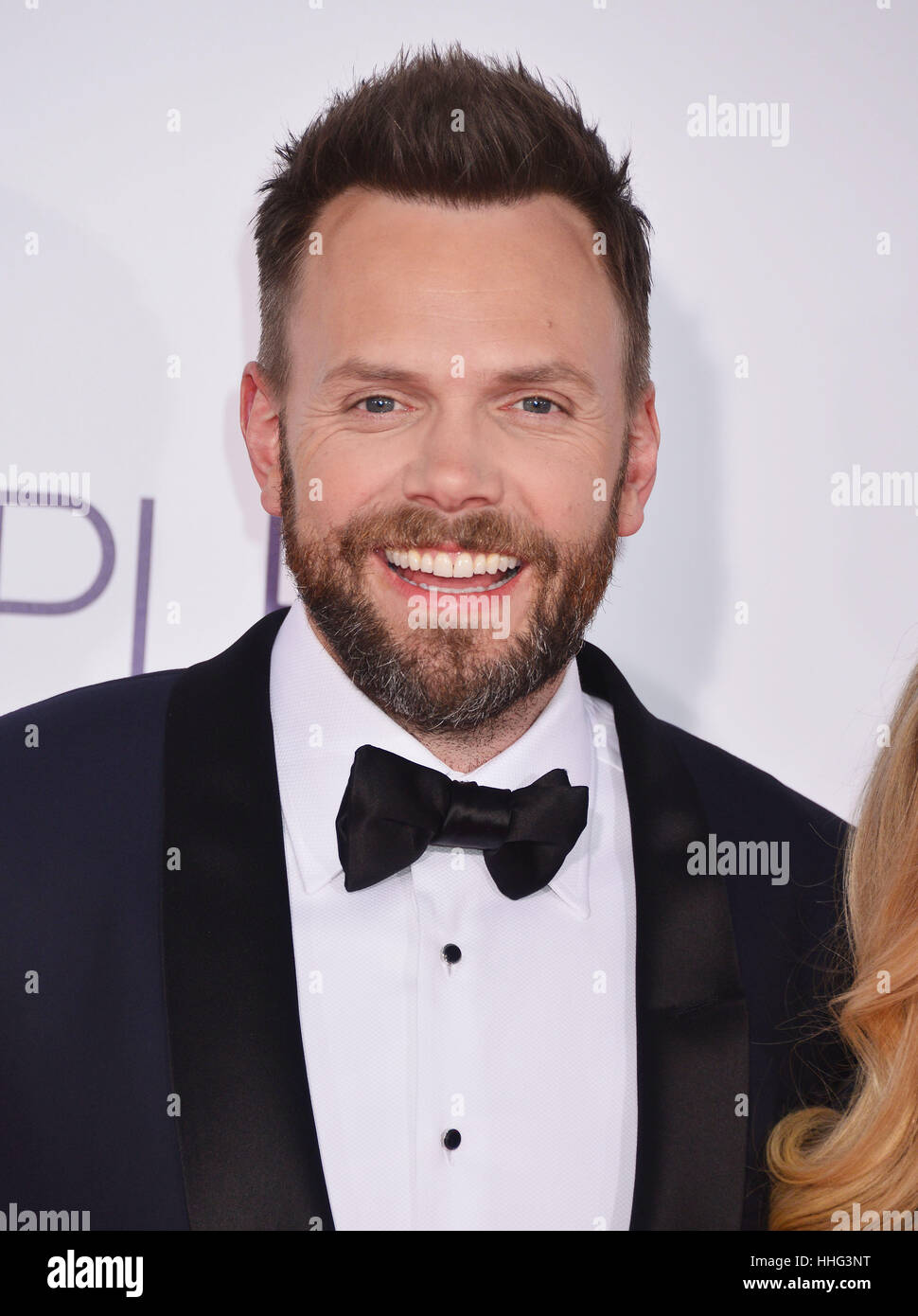 Joel McHale das Volk Wahl Auszeichnungen 2017 an die Microsoft-Theatre in Los Angeles angekommen. 18. Januar 2017. Stockfoto