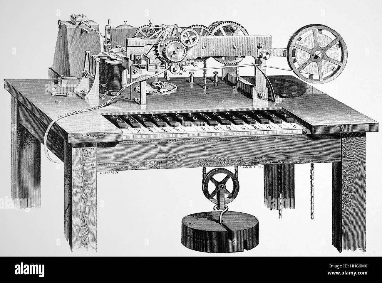 David Hughes printing Telegraph. Dies wurde durch ein Uhrwerk angetrieben, mit einem Gewicht von ca. 50 kg. David Hughes wurde die britisch-amerikanische Erfinder, praktische Experimenter, und Professor für Musik bekannt für seine Arbeit auf dem Drucksystem Telegraph. Stockfoto