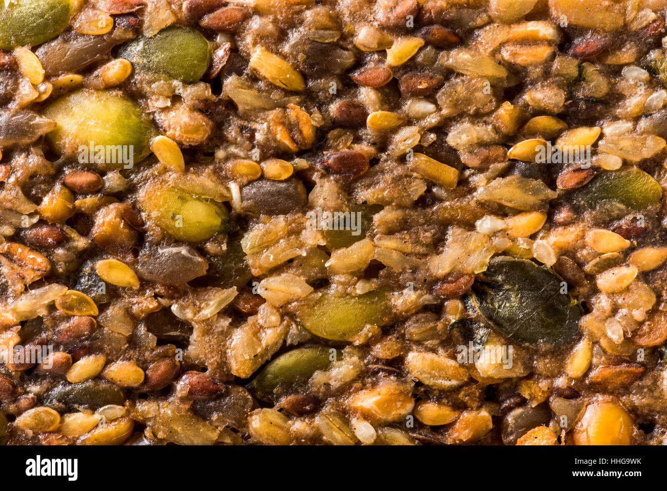 Korn-Brot nur von Körnern, kein Mehl. Weizen, Kürbis, Haferkorn, gesund, teuer, Verdauung, reguliert, Gesundheit, intestin Stockfoto