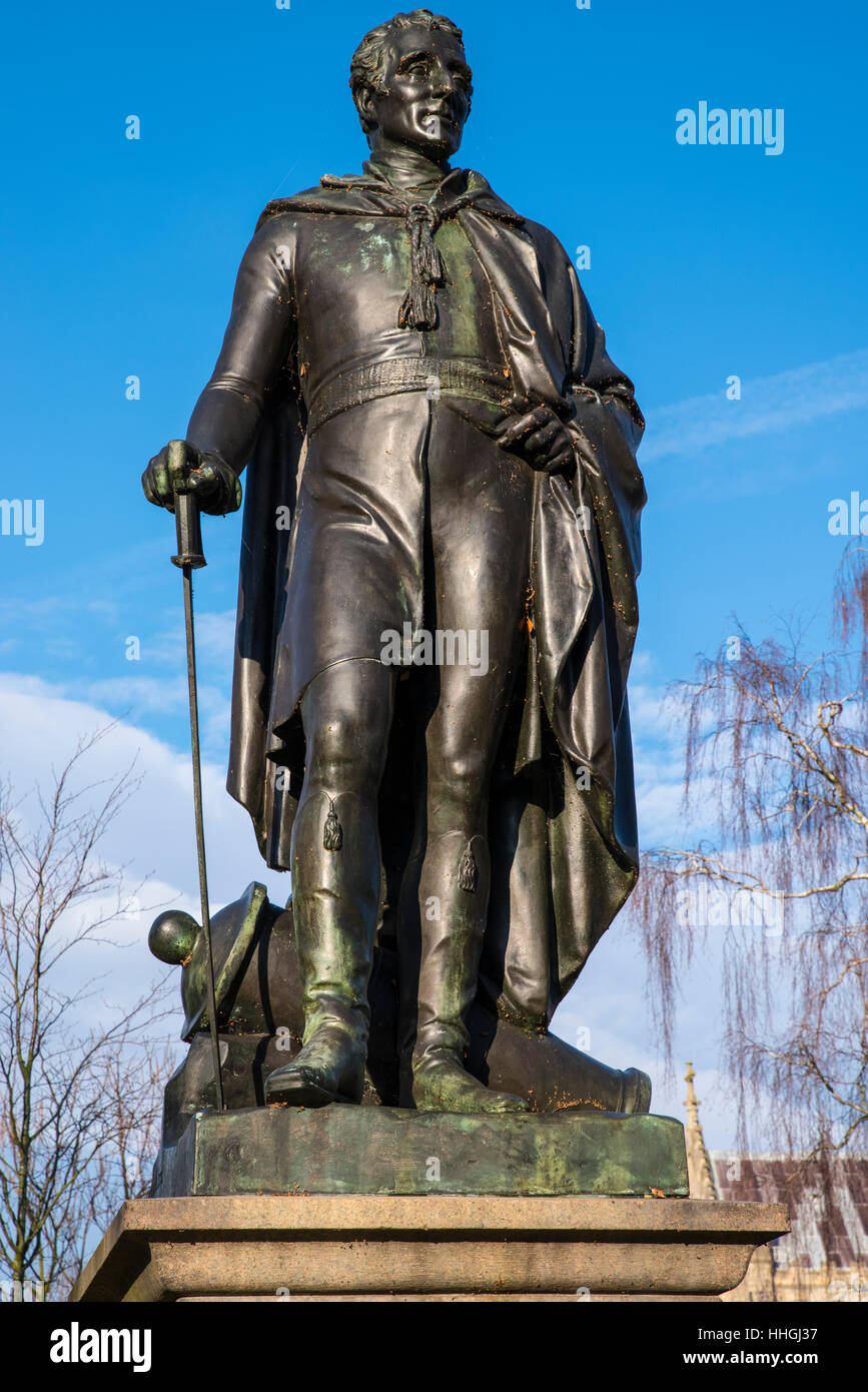 Eine Statue des Herzogs von Wellington Hotel liegt in der historischen Stadt Norwich, UK. Stockfoto