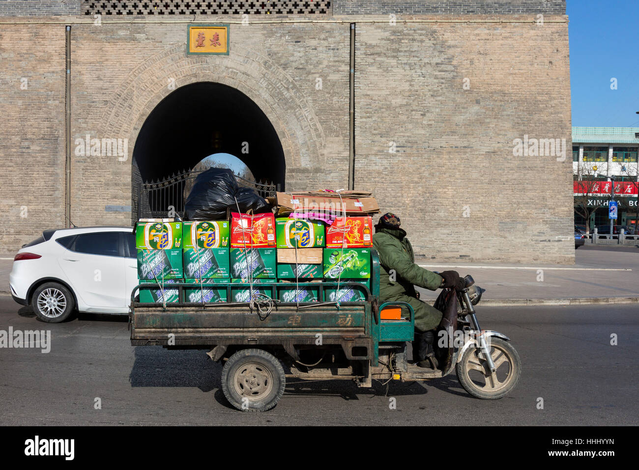 Verkehr am Trommelturm, Yinchuan, Provinz Ningxia, China Stockfoto