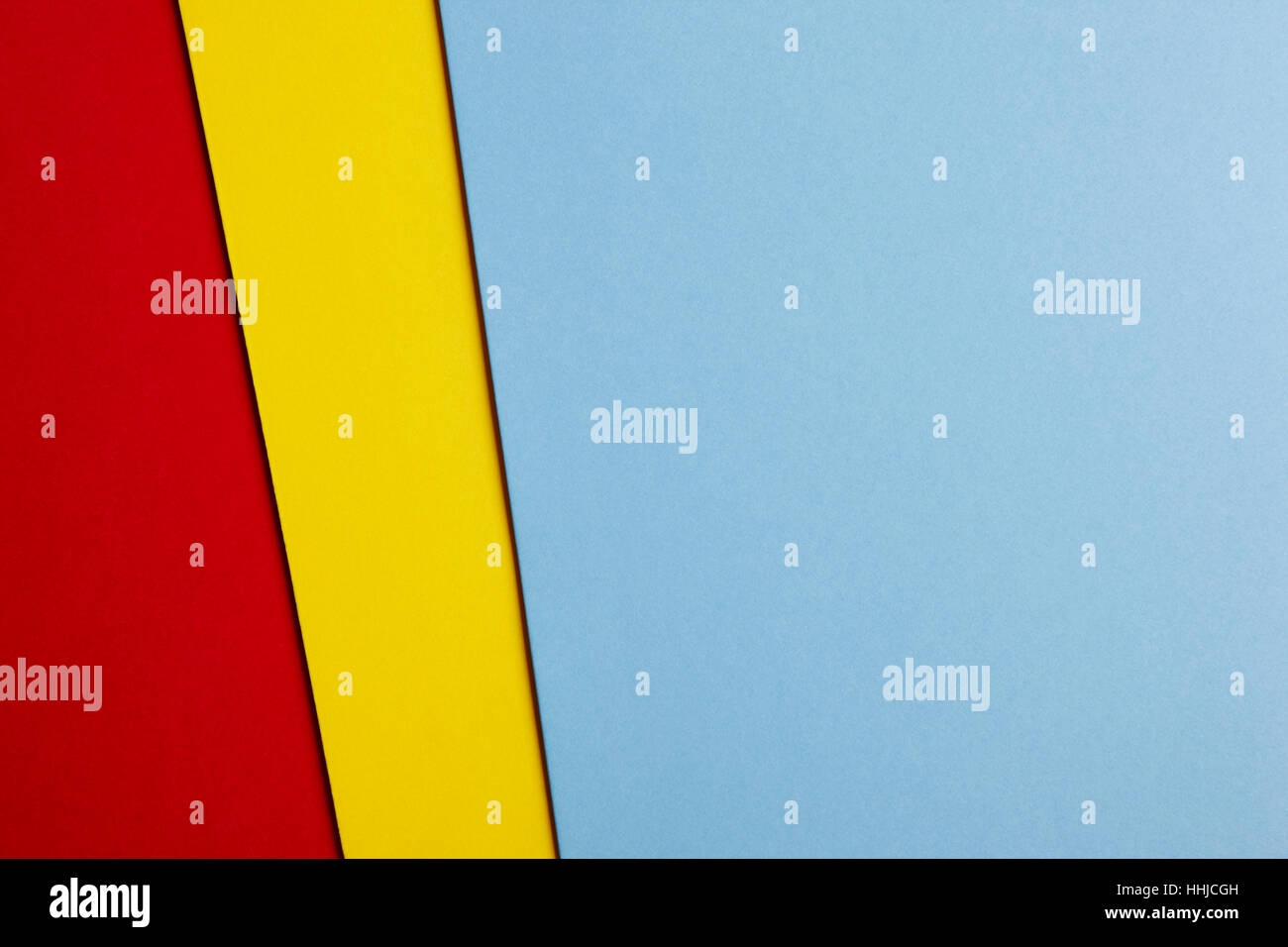 Farbige Pappen Hintergrund in Blau Gelb Rot-Ton. Kopieren Sie Raum. Horizontale Stockfoto Farbige Pappen Hintergrund in Blau Gelb Rot-Ton. Kopieren Sie Raum. Horizontale Stockfoto