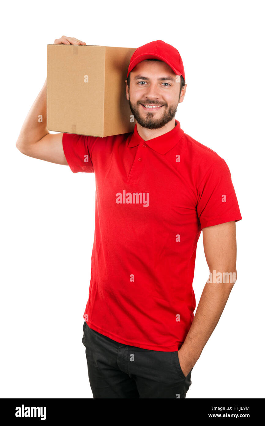 Lieferung Mann hält Versandkarton auf der Schulter. isoliert auf weiss Stockfoto