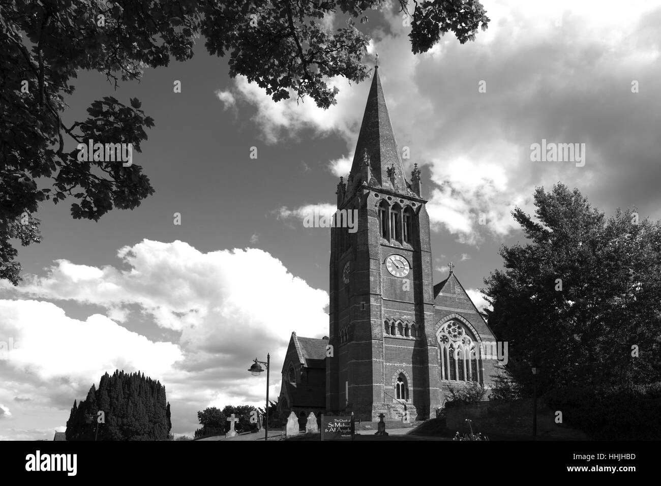 Sommer, St. Michael und allen Winkeln Pfarrkirche, Lyndhurst Stadt; New Forest Nationalpark; Hampshire County; England; Großbritannien Stockfoto