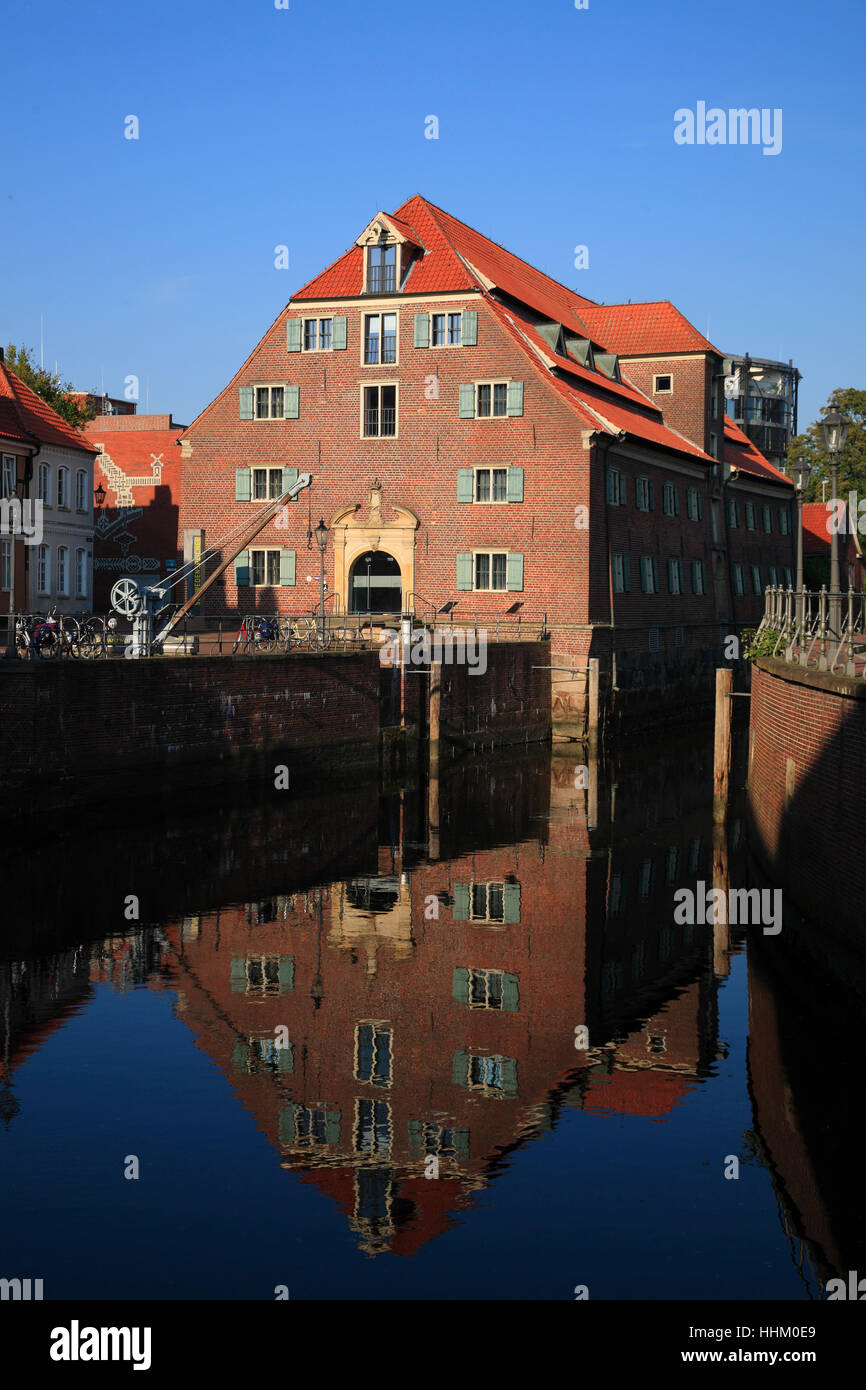 Stade, Schwedenspeicher im alten Hafen, Altes Land, Niedersachsen, Deutschland, Europa Stockfoto
