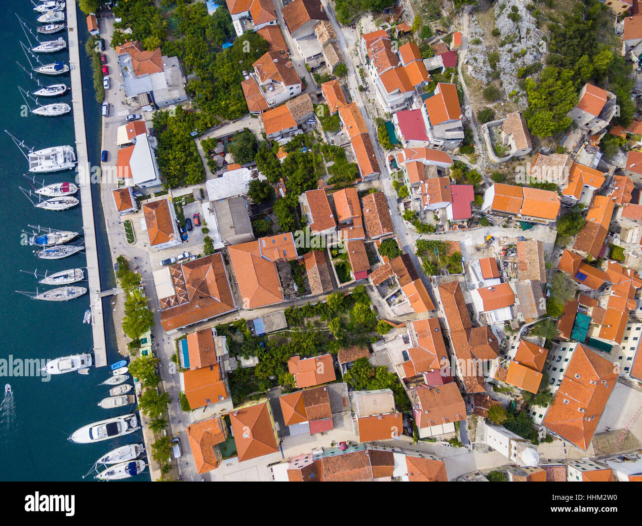 Skradin, einer kleinen Stadt am Fluss Krka, Kroatien Stockfoto