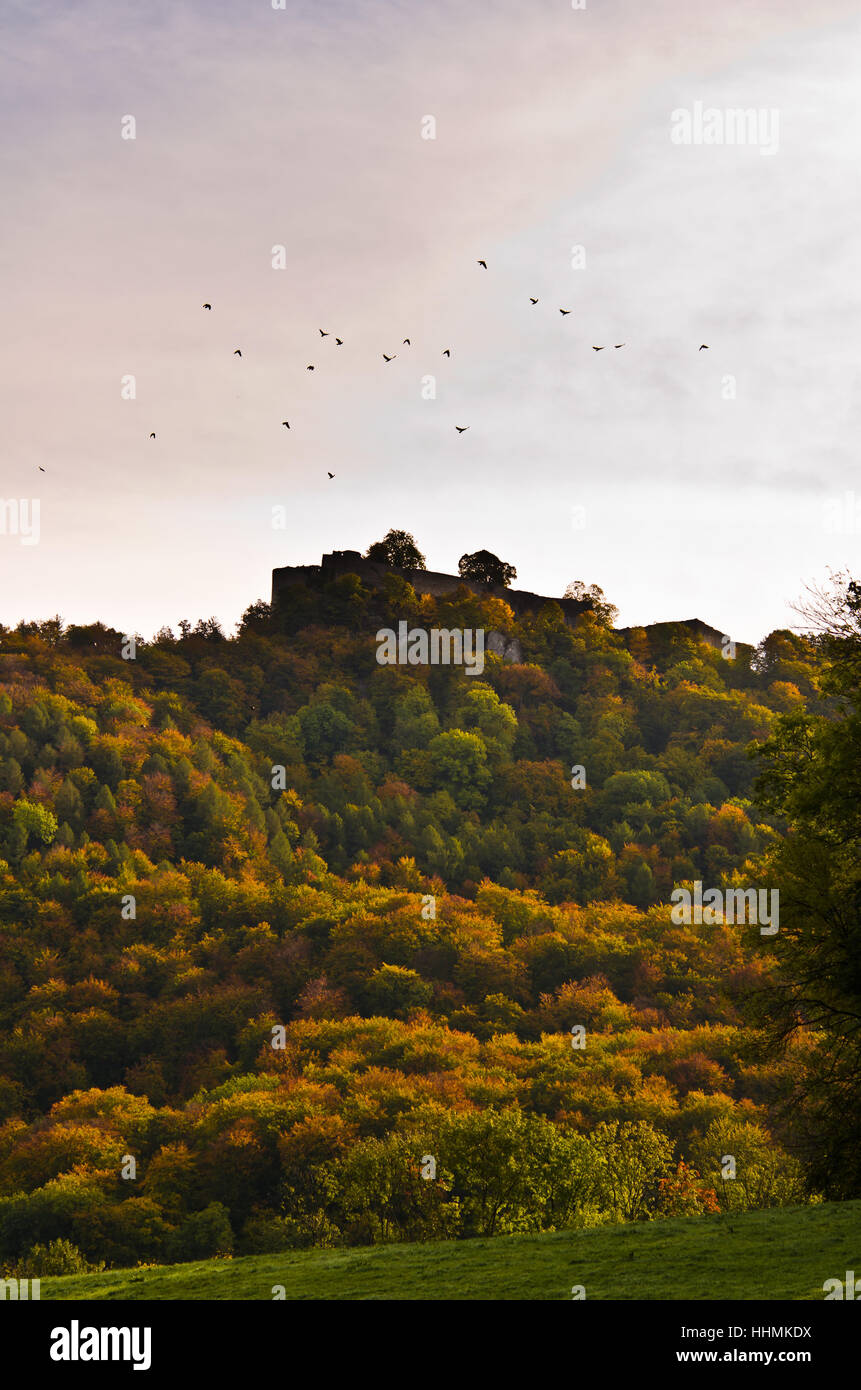 Herbststimmung in der schwäbischen Alb - Ruinen Burg hohenurach Stockfoto