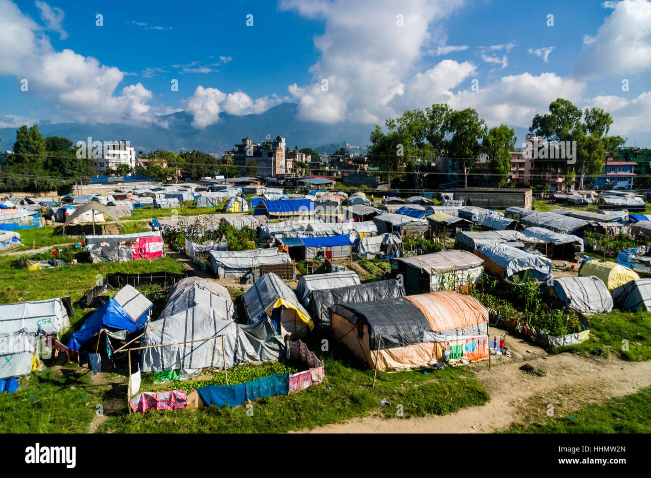 Luftaufnahme, Zeltlager für Menschen, die Häuser in 2015 Erdbeben verloren, Boudha Vorort, Kathmandu, Bezirk von Kathmandu, Nepal Stockfoto