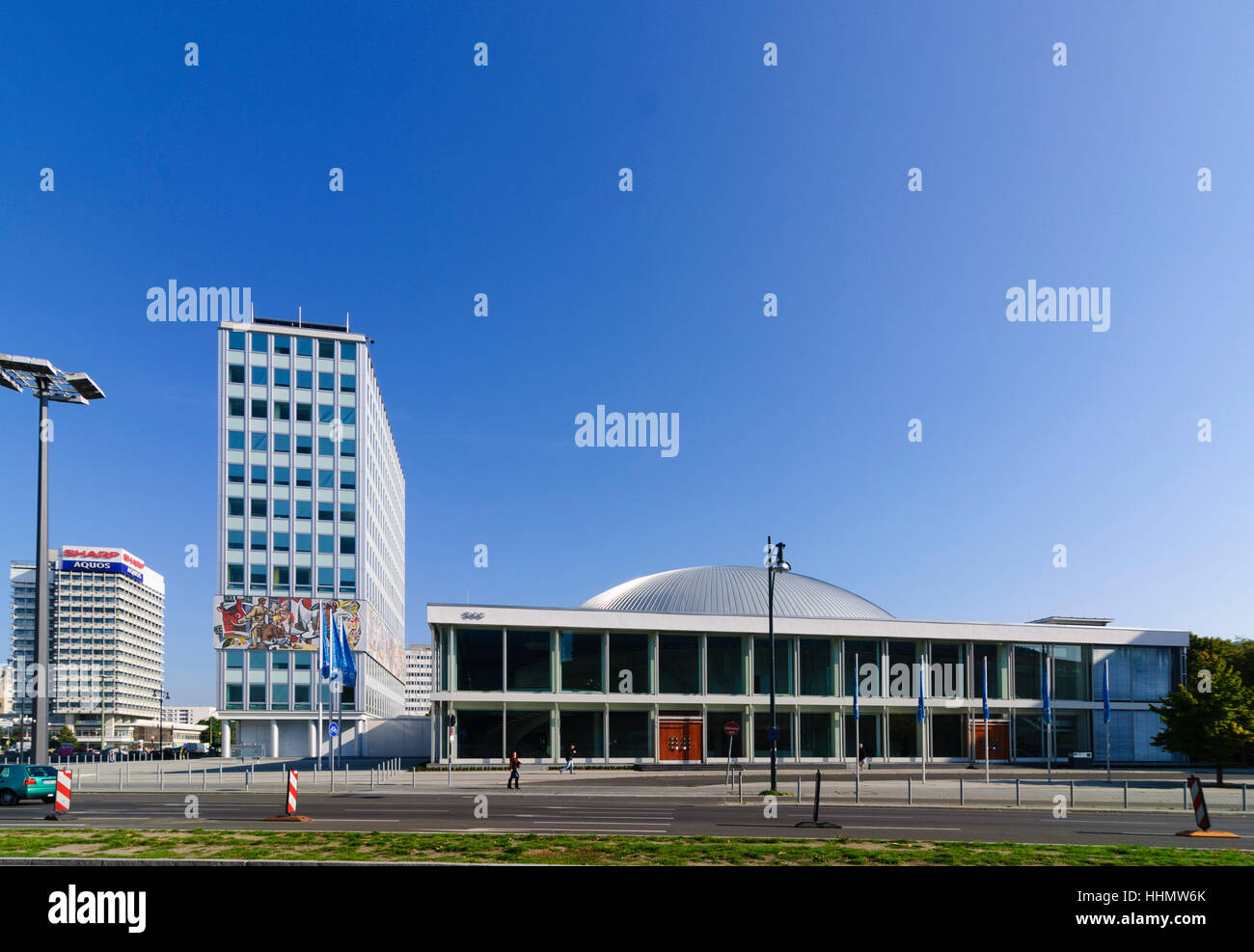 Berlin: Haus des Lehrers und Konferenzsaal am Alexanderplatz, Berlin, Deutschland Stockfoto