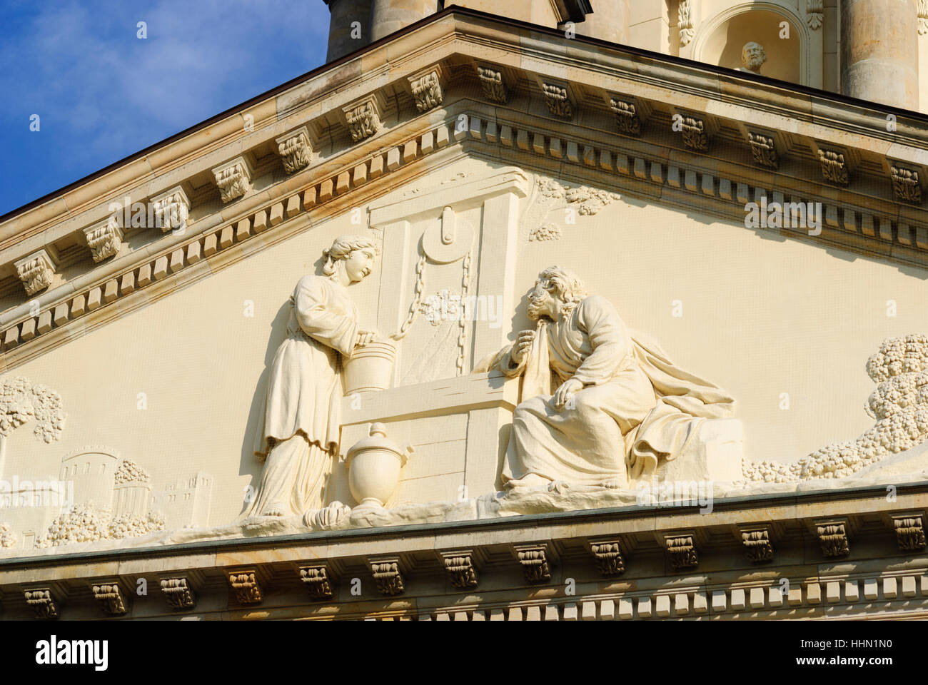 Berlin: Französische Kathedrale mit Giebel Darstellung, Berlin, Deutschland Stockfoto