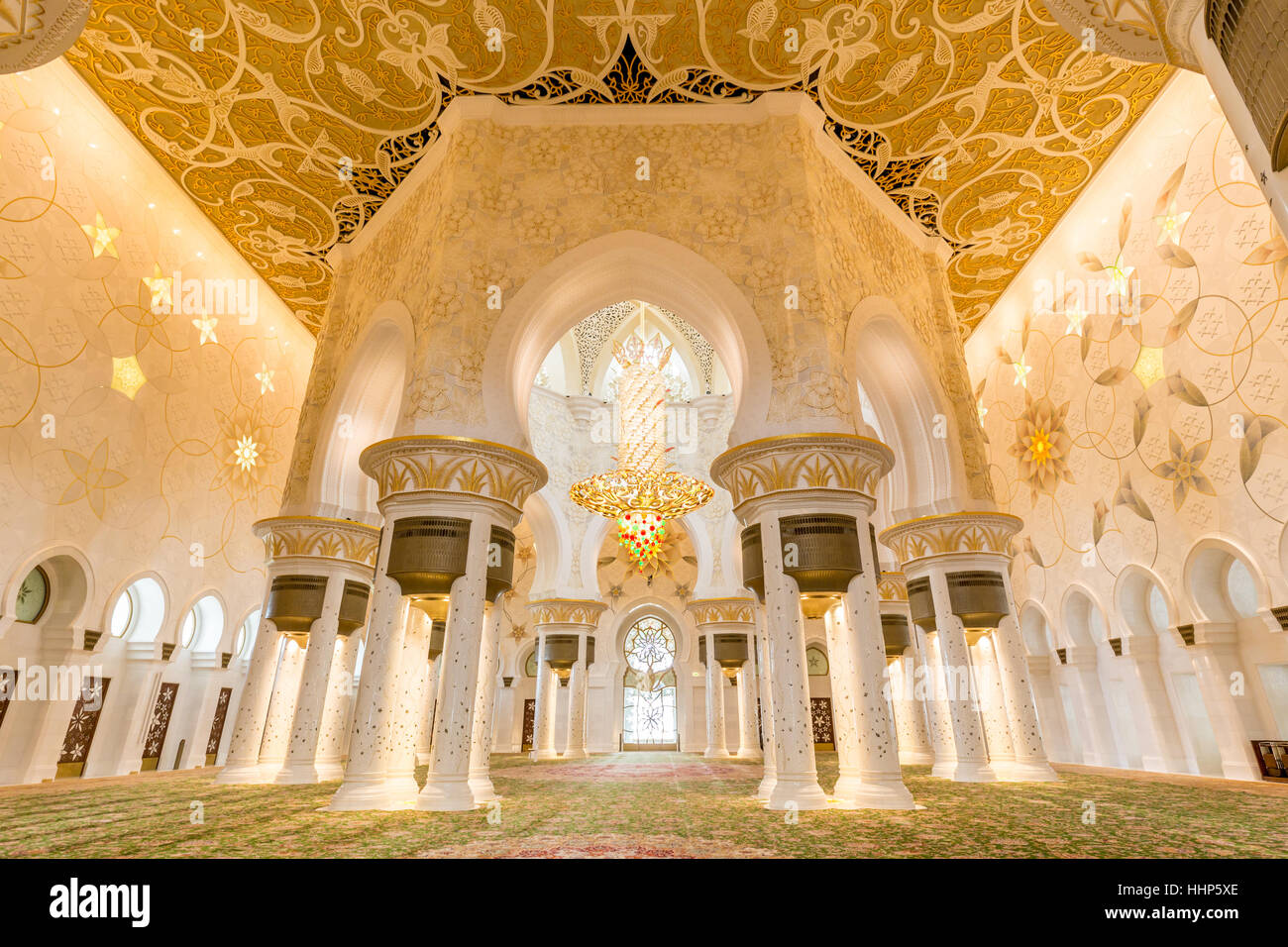 Innere des Sheikh Zayed Grand Moschee, Abu Dhabi, Vereinigte Arabische Emirate. Stockfoto
