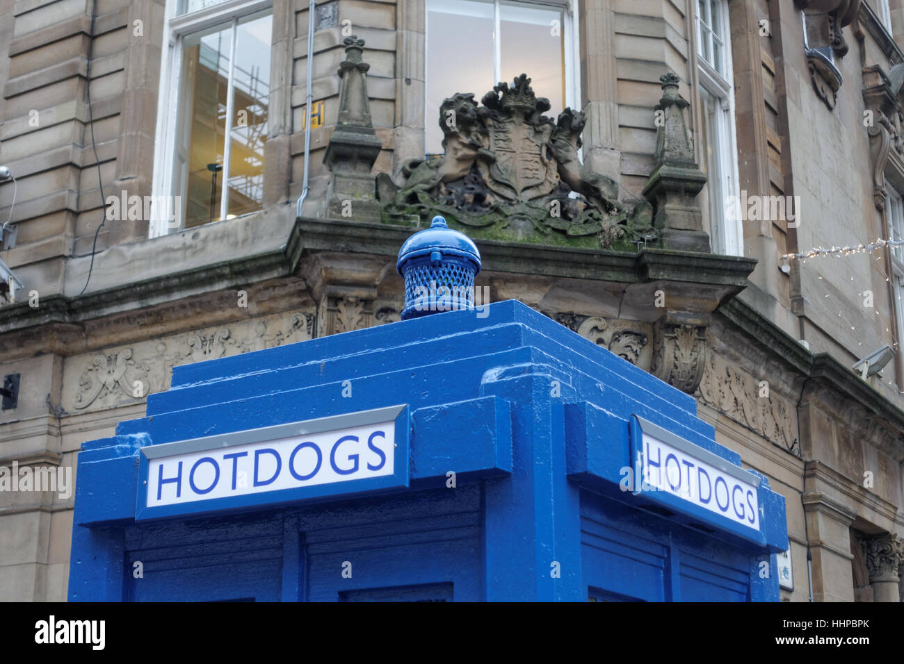 Hotdog Restaurant pop up Polizei box Dr Who Website tardis für die Ivy Glasgow Weltberühmten celeb Kneipe Eröffnung 2017 geplant Stockfoto