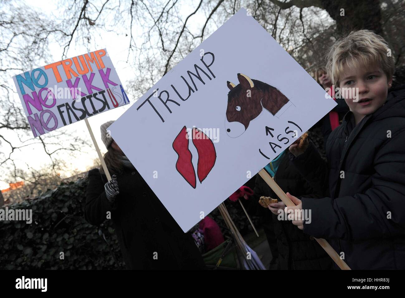 London, UK. 20. Januar 2017. Donald Trump Protest gegen die US-Botschaft in London, UK-Credit: Dorset Media Service/Alamy Live News Stockfoto